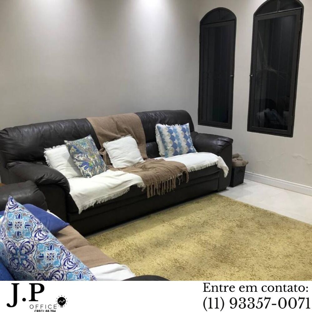 Casa à venda com 3 quartos, 340m² - Foto 1