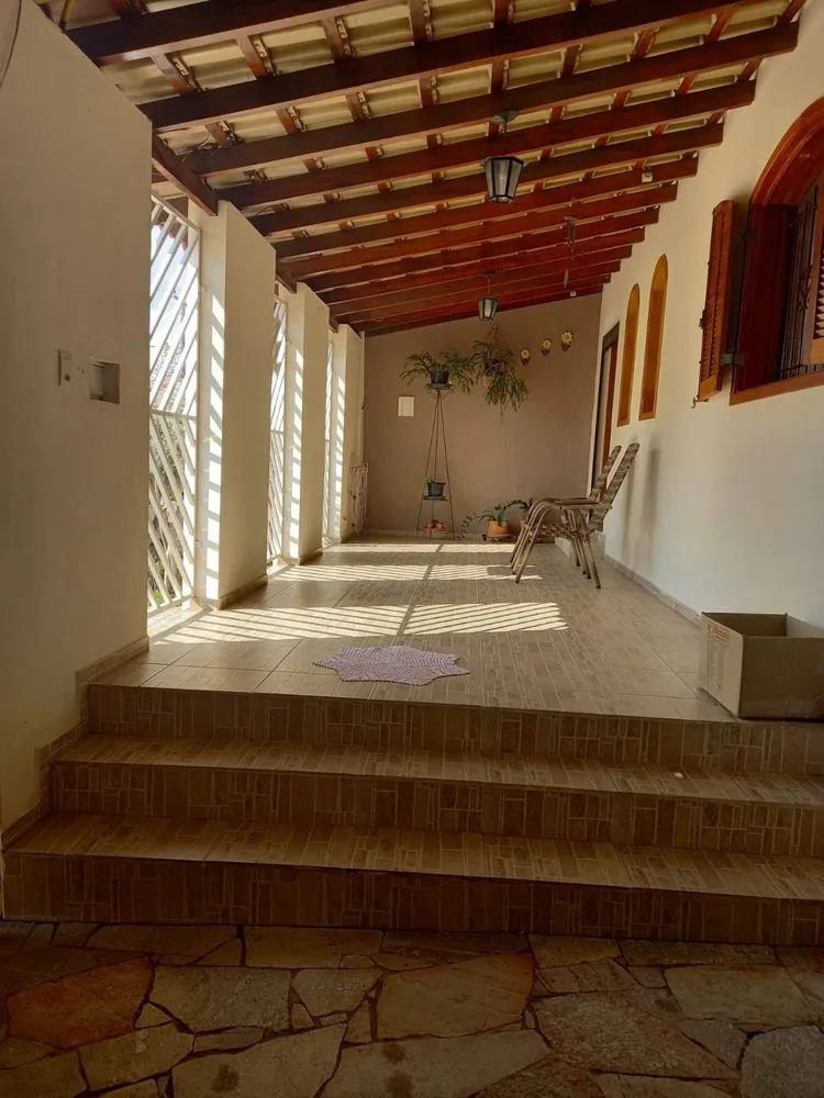 Casa, 3 quartos, 328 m² - Foto 1