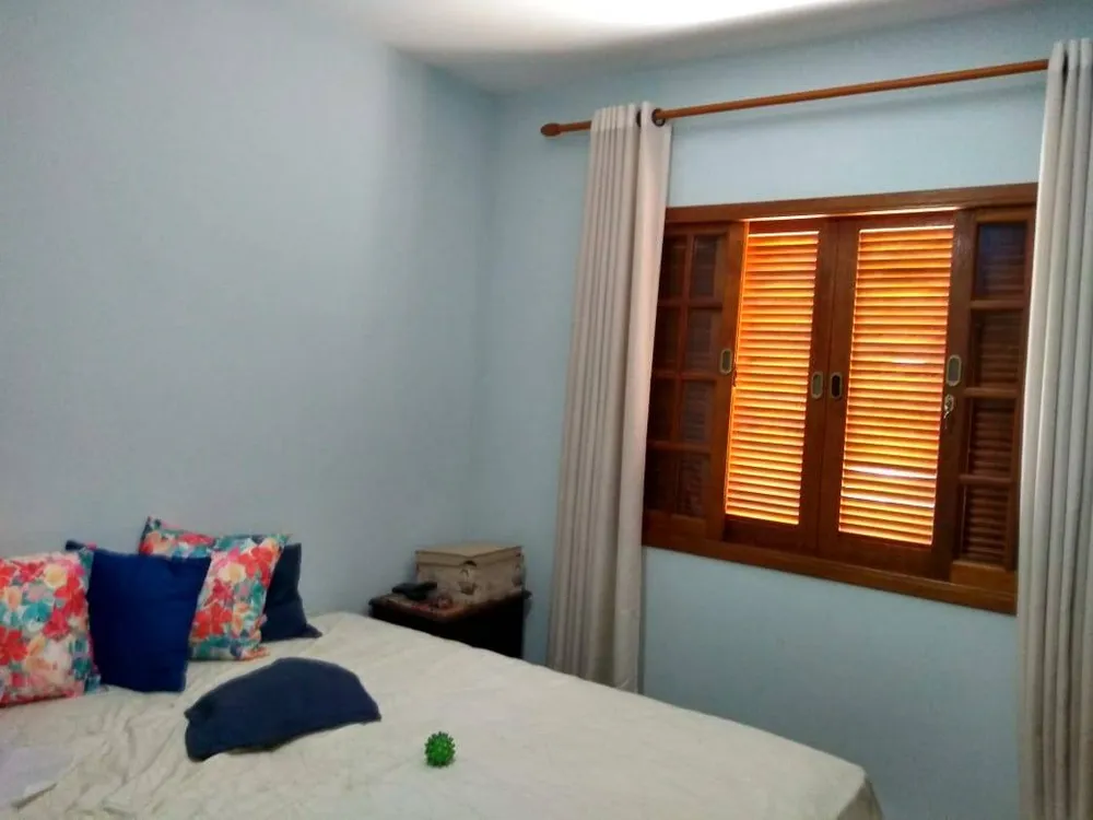 Casa, 3 quartos, 215 m² - Foto 2