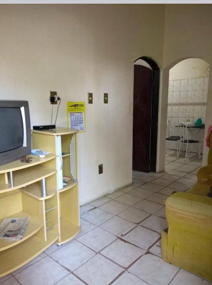 Casa à venda com 1 quarto, 250m² - Foto 1