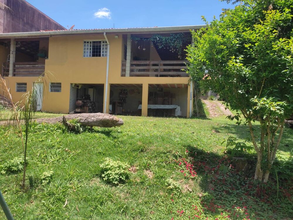 Chácara à venda com 4 quartos, 250m² - Foto 1