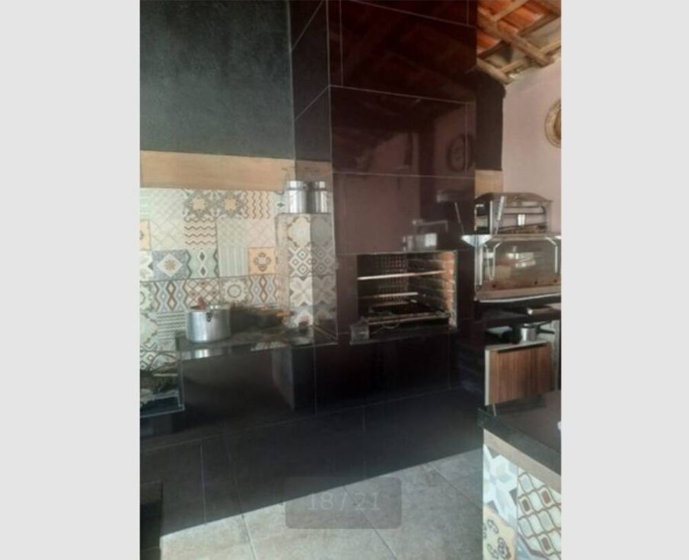 Chácara à venda com 3 quartos, 350m² - Foto 2