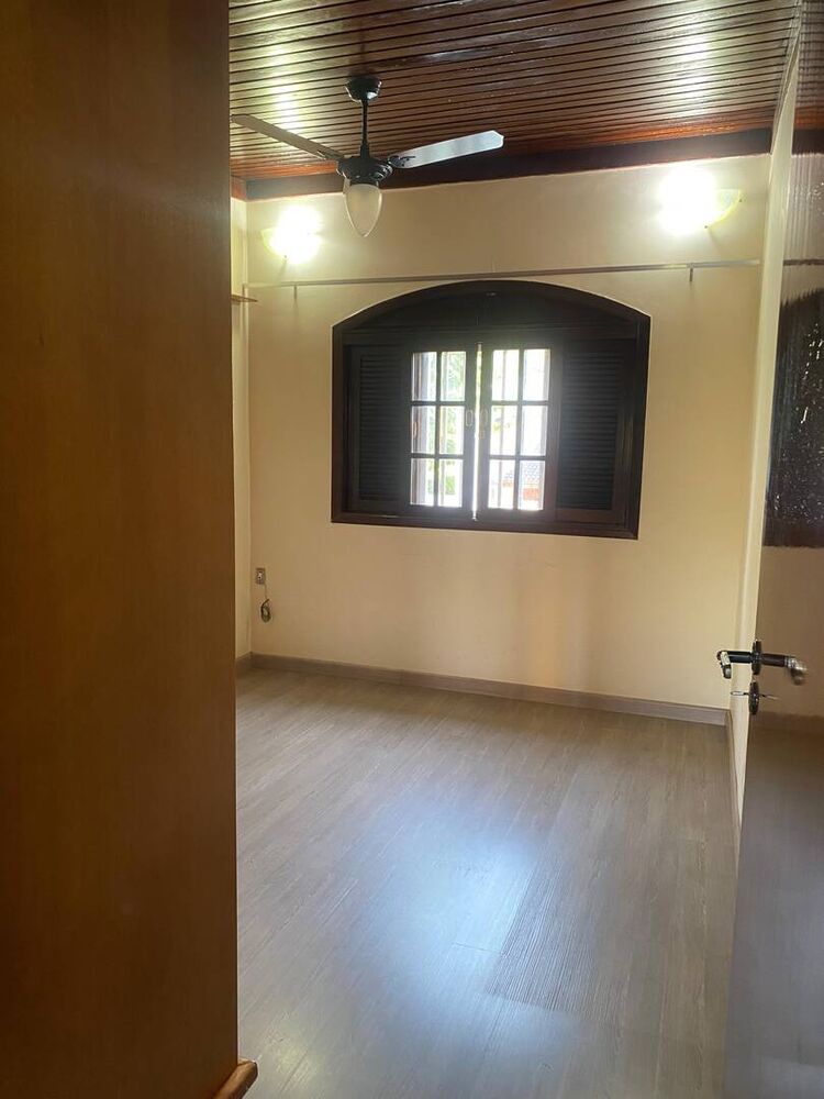 Casa, 4 quartos, 188 m² - Foto 1