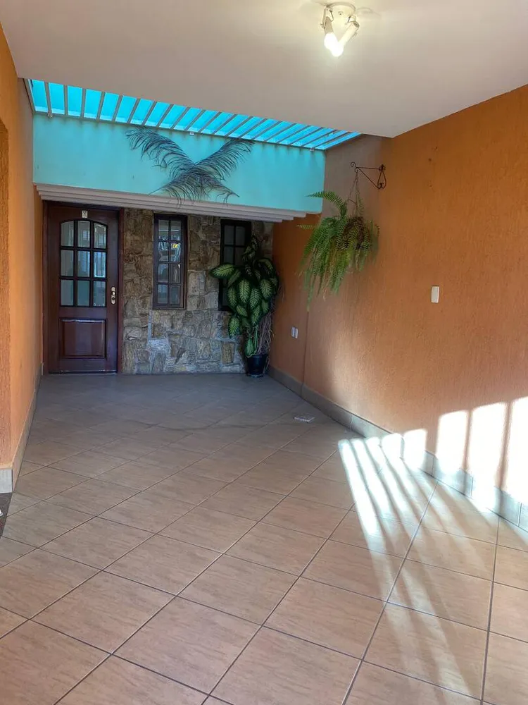 Casa, 4 quartos, 188 m² - Foto 1