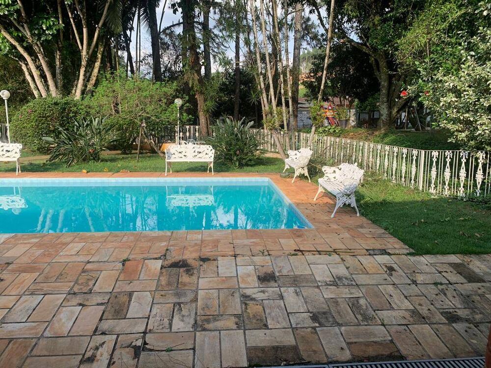 Chácara à venda com 3 quartos, 336m² - Foto 2