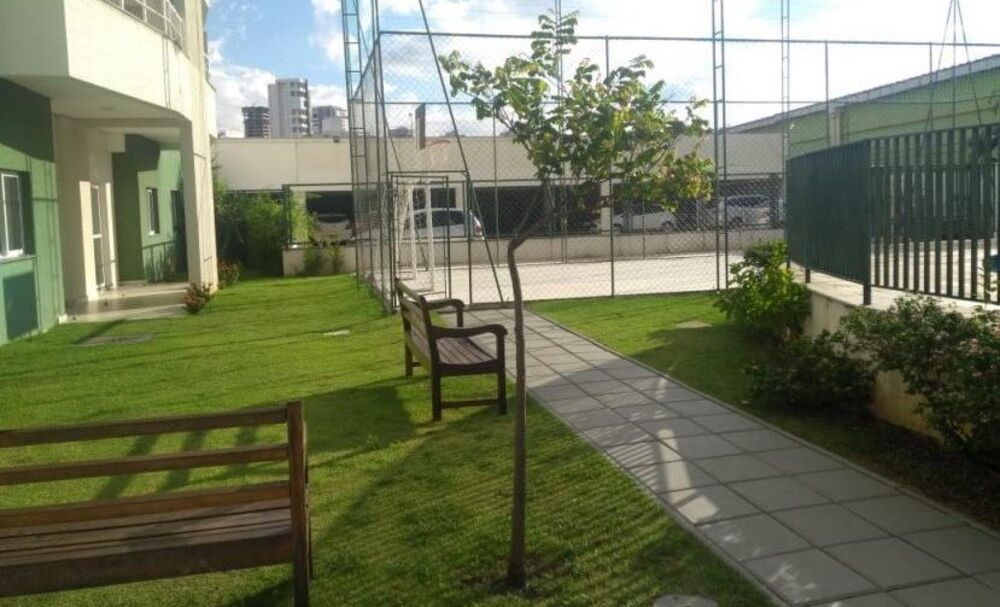 Apartamento à venda com 3 quartos, 85m² - Foto 2
