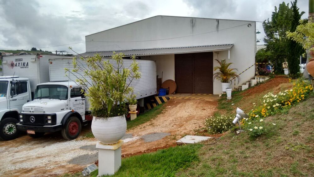 Chácara, 4 quartos, 5000 m² - Foto 1