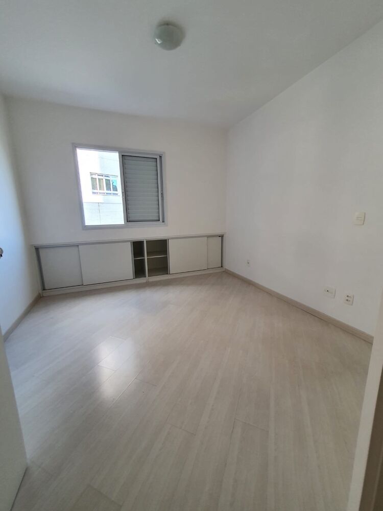 Apartamento à venda com 3 quartos, 67m² - Foto 1
