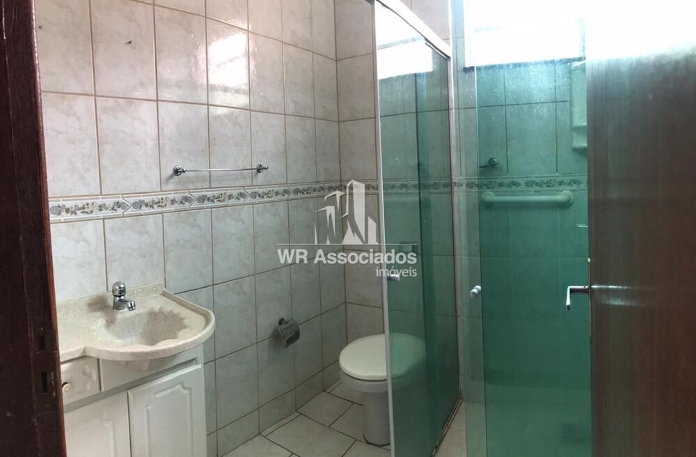Casa à venda com 4 quartos, 220m² - Foto 14