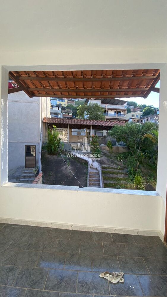 Casa à venda com 4 quartos, 220m² - Foto 13