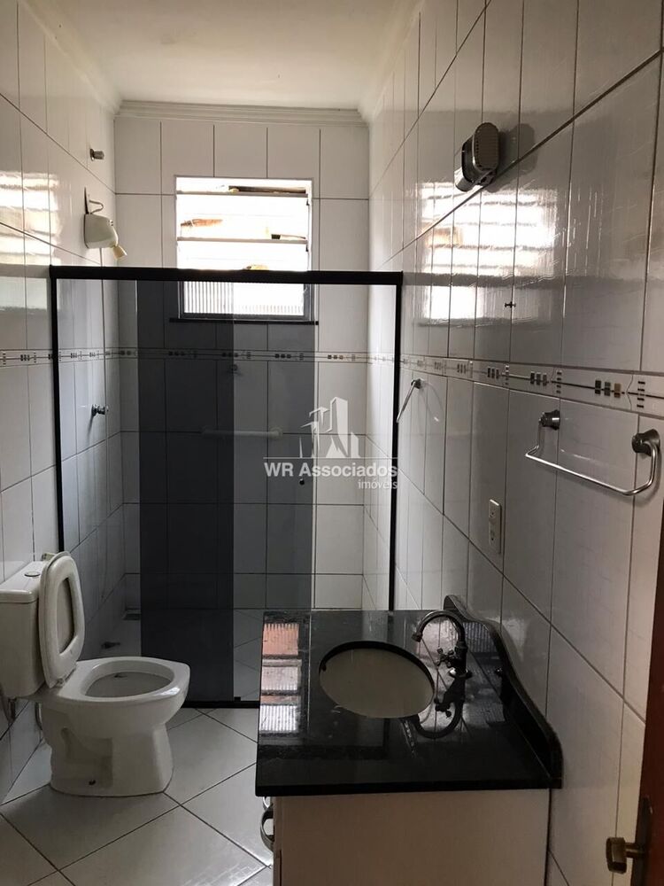 Casa à venda com 4 quartos, 220m² - Foto 15