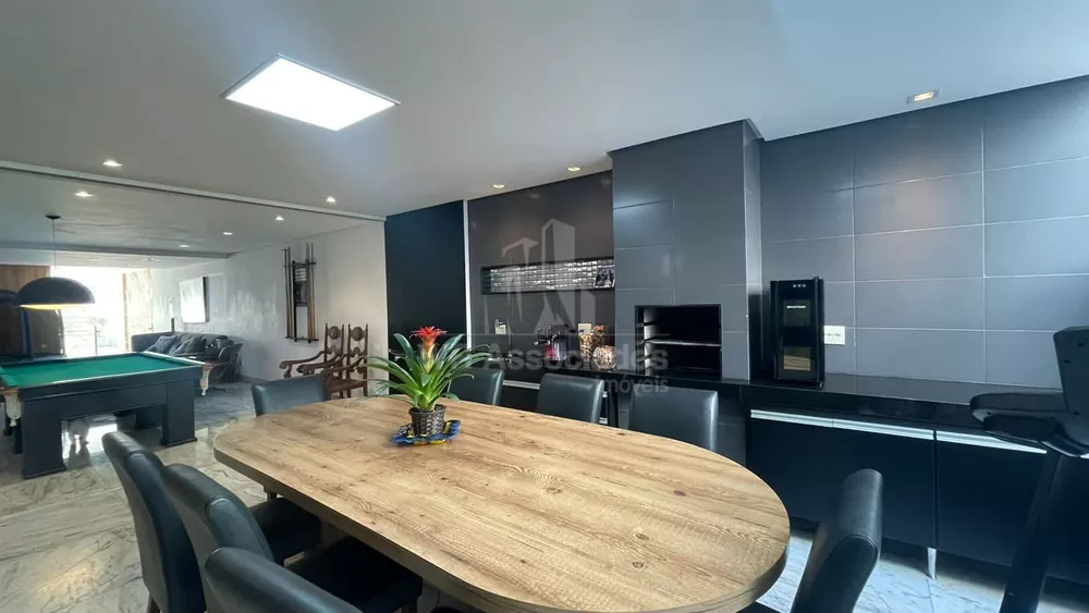 Casa, 3 quartos, 340 m² - Foto 1