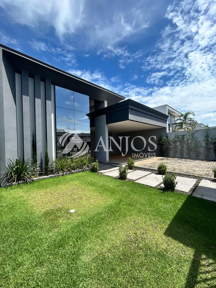 Casa, 3 quartos, 214 m² - Foto 2