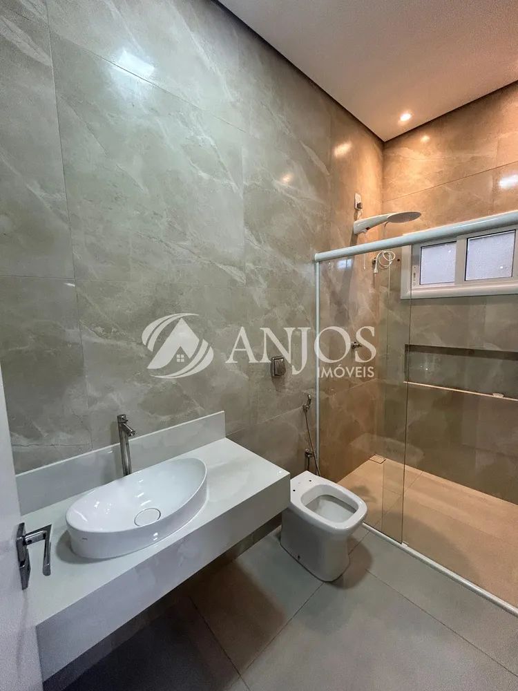 Casa, 3 quartos, 172 m² - Foto 1