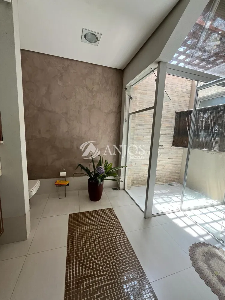 Casa, 4 quartos, 325 m² - Foto 16
