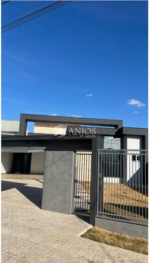 Casa, 3 quartos, 228 m² - Foto 2