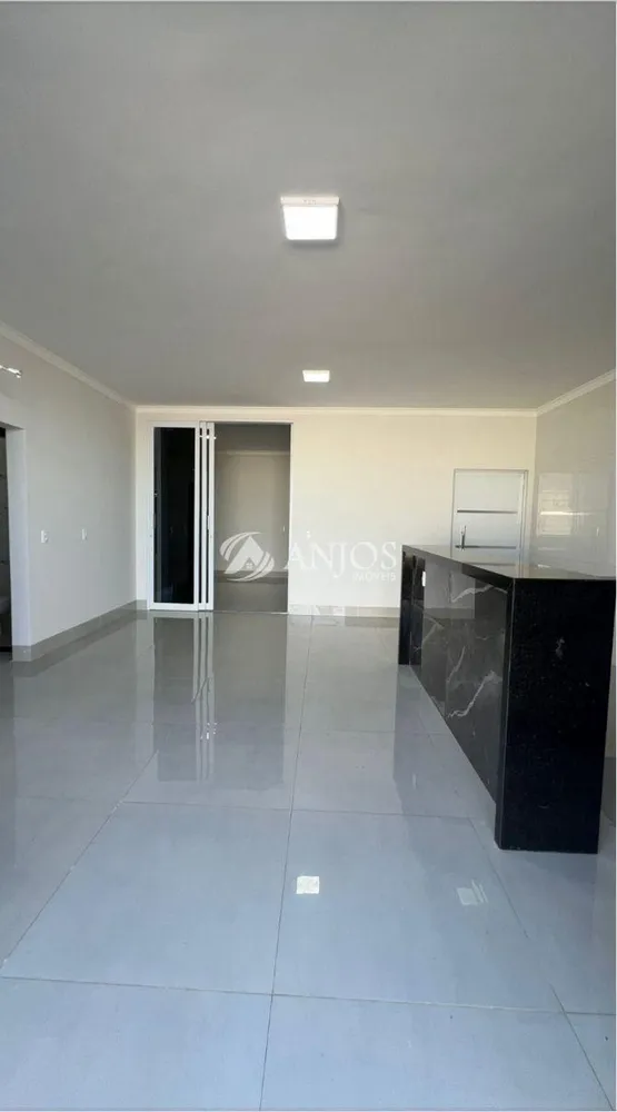 Casa, 3 quartos, 228 m² - Foto 4