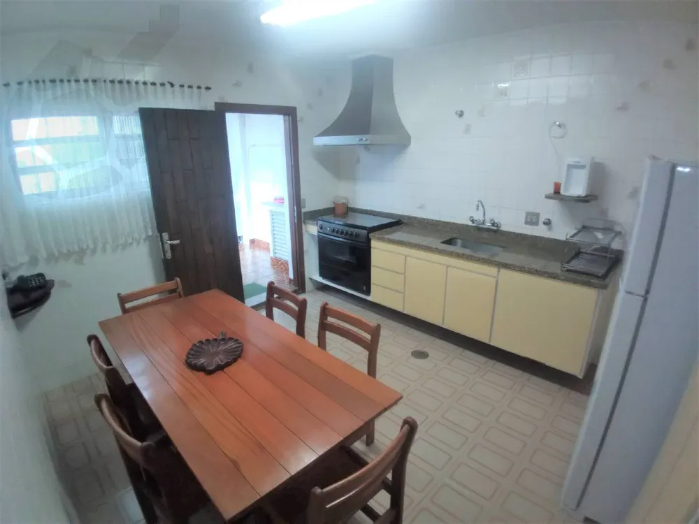 Casa, 4 quartos, 260 m² - Foto 1