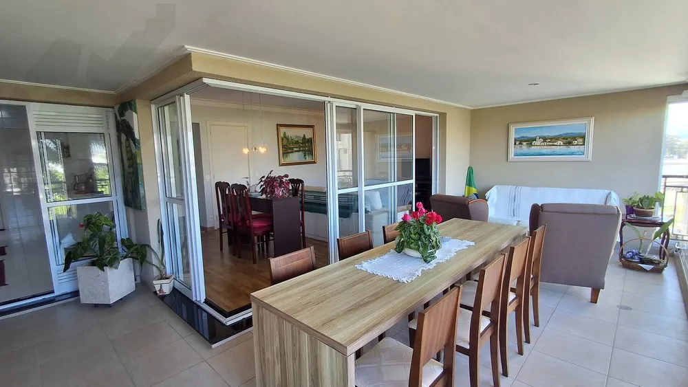 Apartamento, 3 quartos, 137 m² - Foto 2