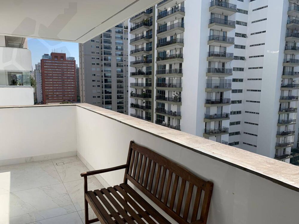 Apartamento à venda com 4 quartos, 149m² - Foto 17