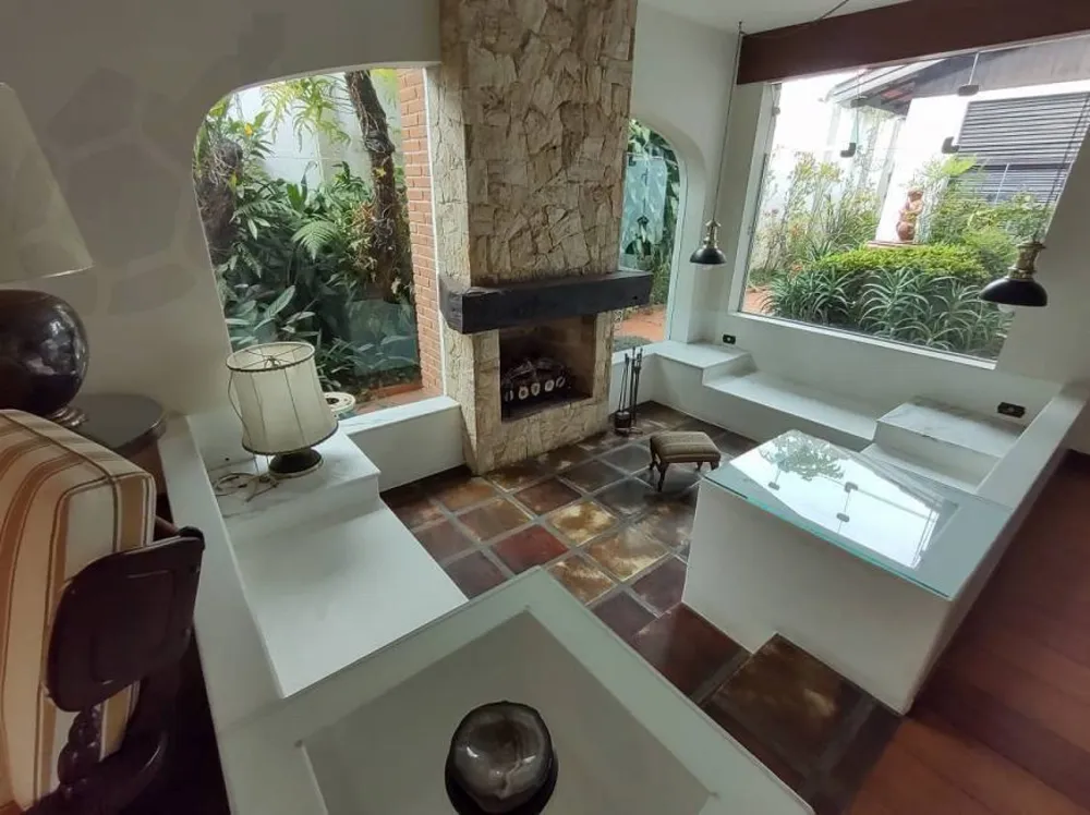 Casa, 4 quartos, 180 m² - Foto 1