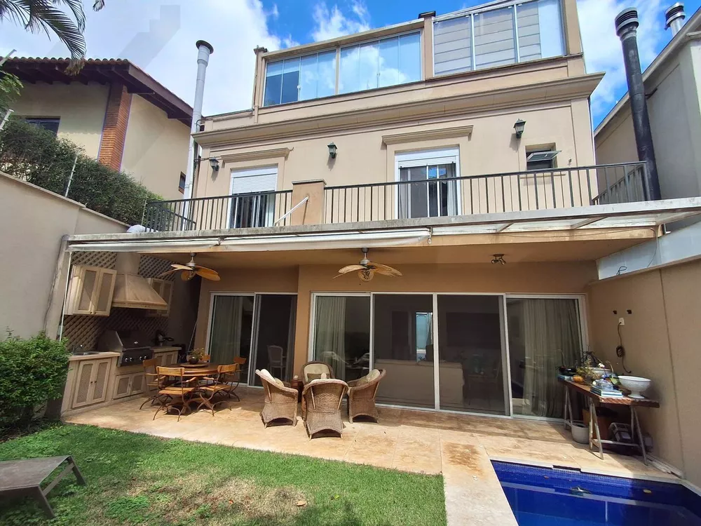 Casa à venda com 3 quartos, 300m² - Foto 1