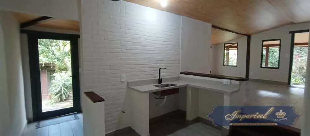 Casa, 4 quartos, 180 m² - Foto 4