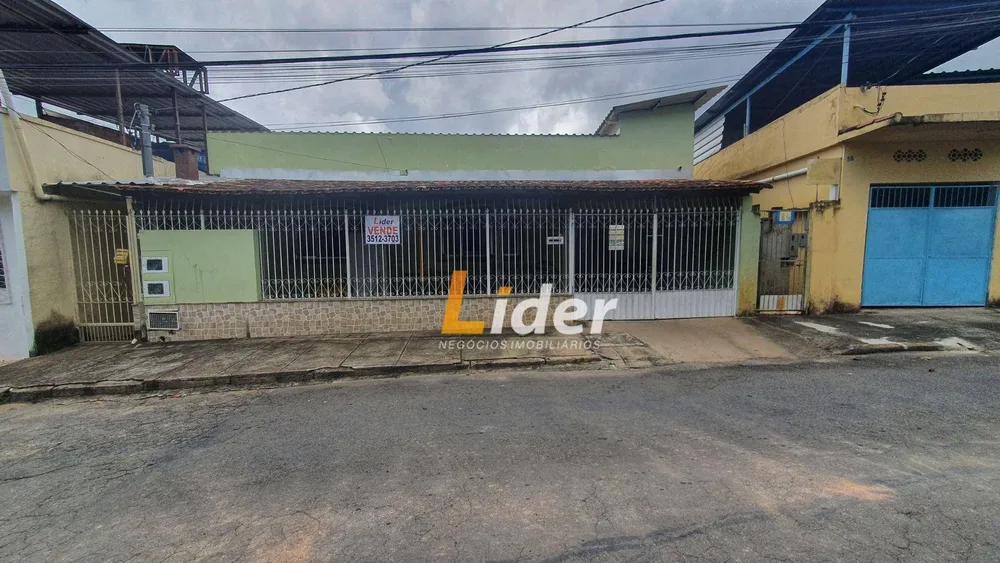 Casa, 3 quartos, 178 m² - Foto 1