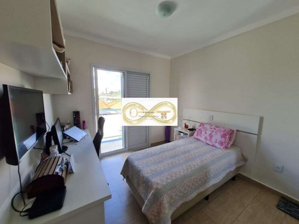 Casa, 3 quartos, 177 m² - Foto 1