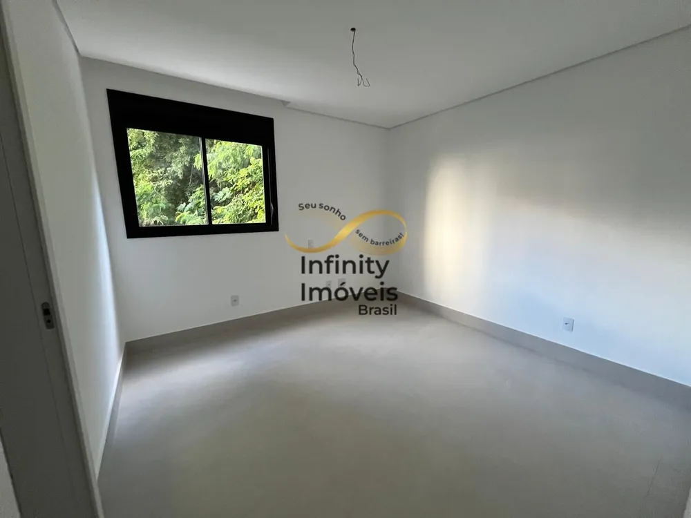Apartamento, 3 quartos, 226 m² - Foto 2