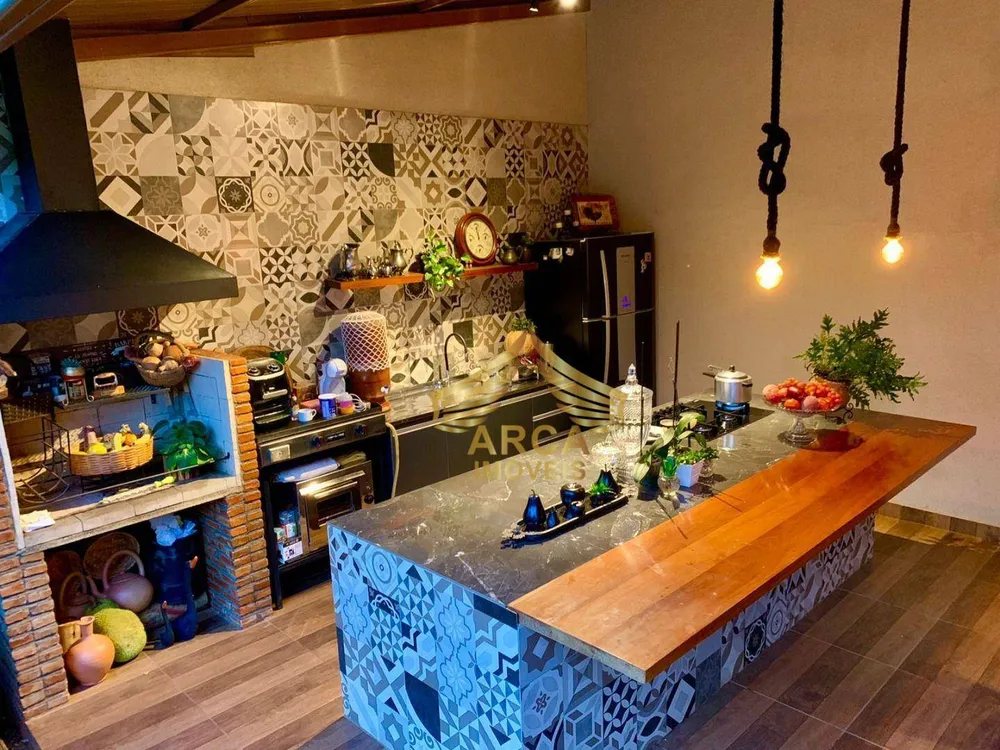 Casa, 4 quartos, 265 m² - Foto 4