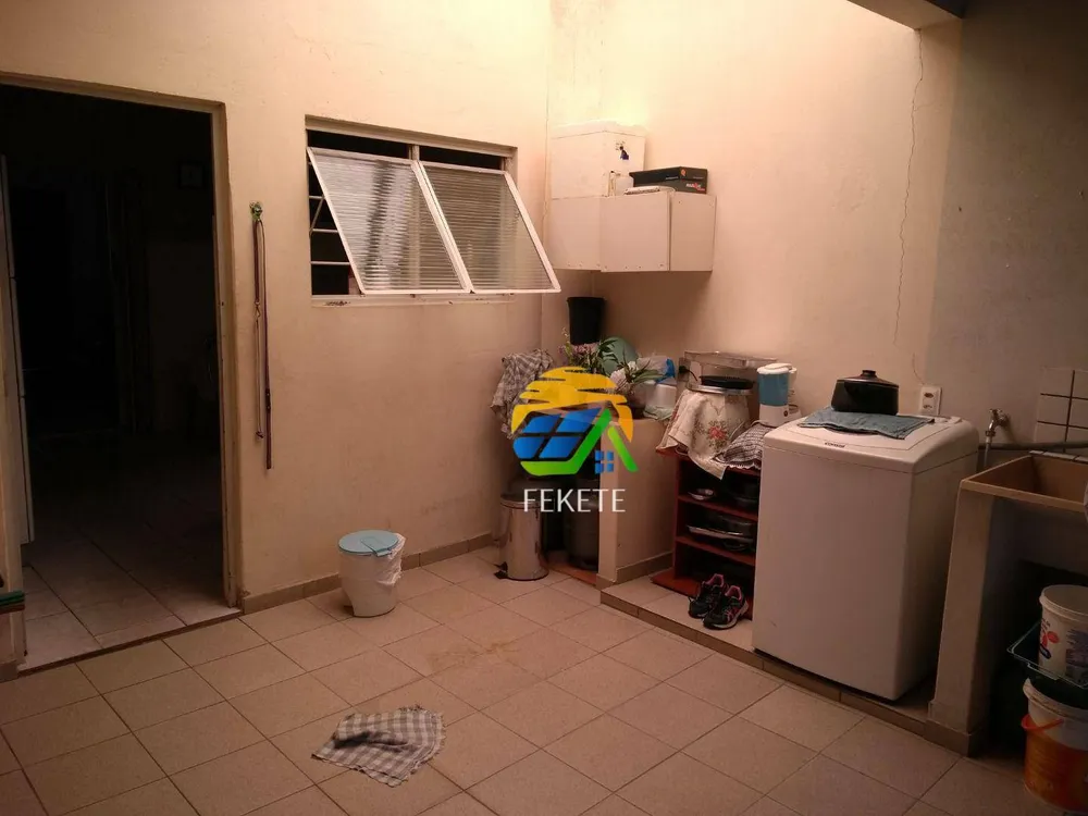 Casa, 4 quartos, 180 m² - Foto 2