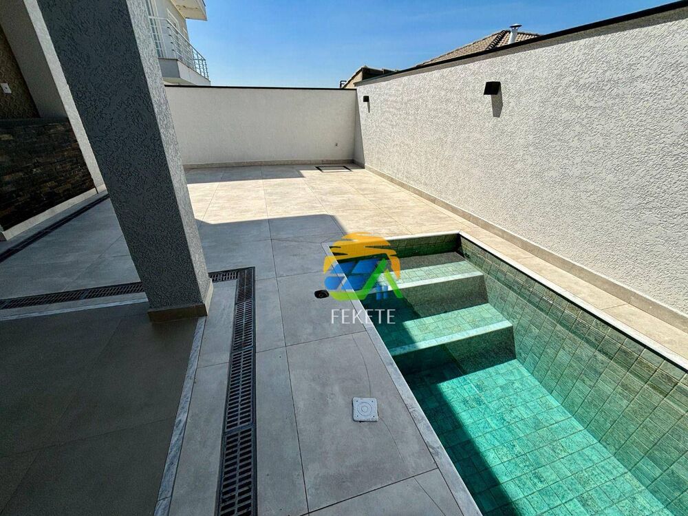 Sobrado, 3 quartos, 245 m² - Foto 2