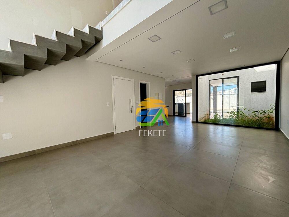 Sobrado, 3 quartos, 245 m² - Foto 4