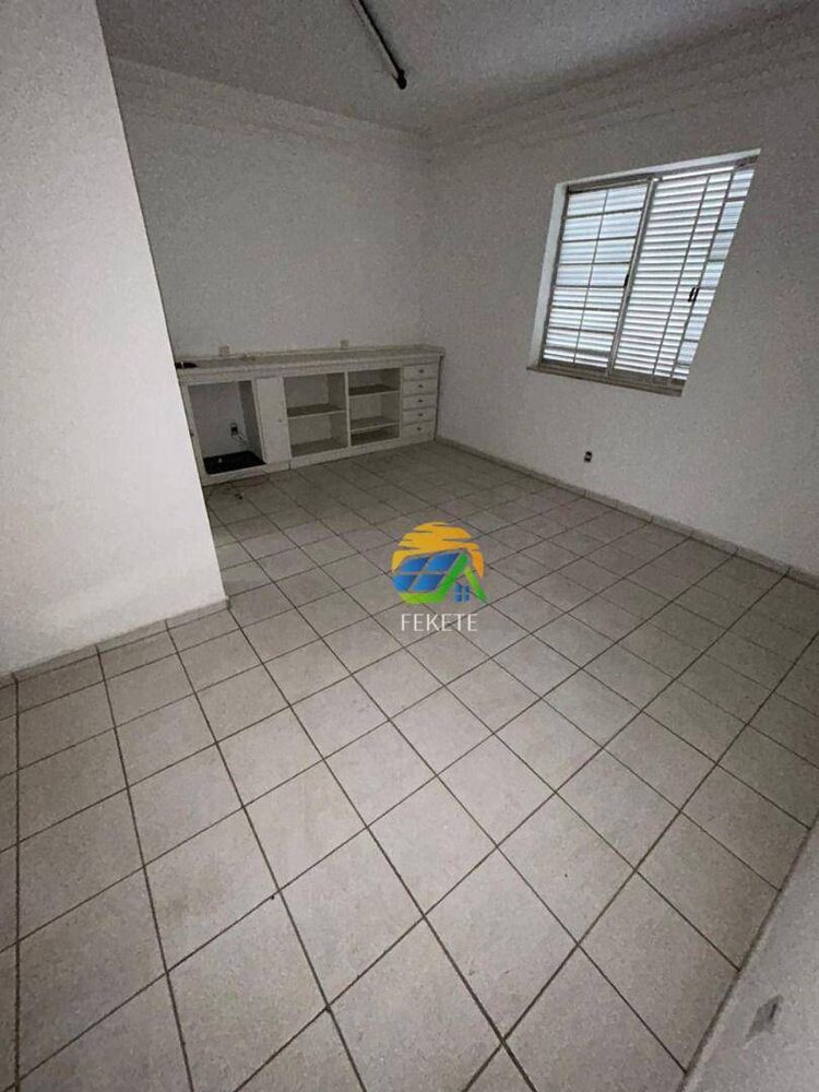 Casa à venda com 4 quartos, 329m² - Foto 7