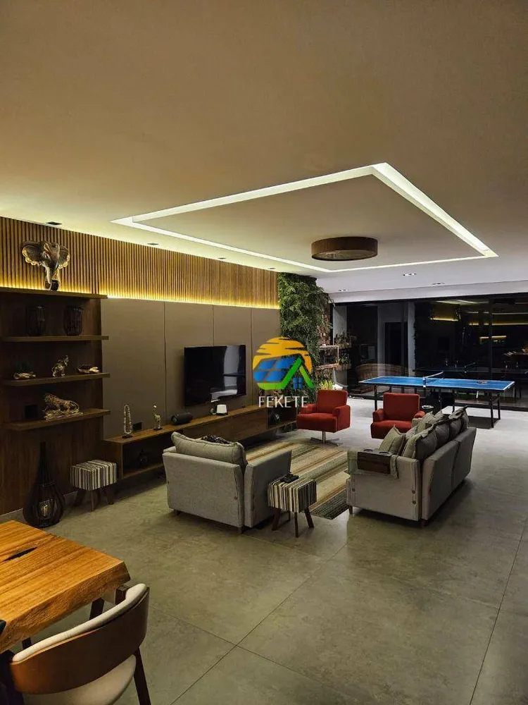 Sobrado, 5 quartos, 691 m² - Foto 9