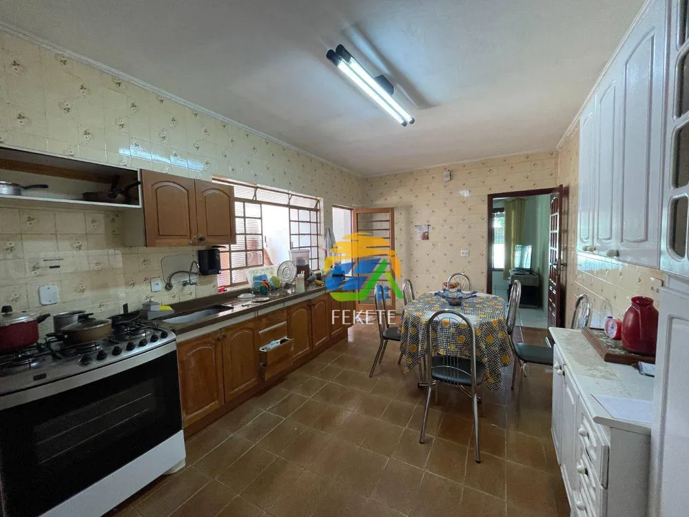 Casa, 3 quartos, 259 m² - Foto 15