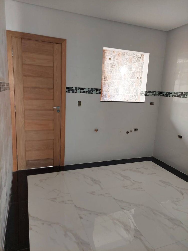 Casa à venda com 3 quartos, 108m² - Foto 4
