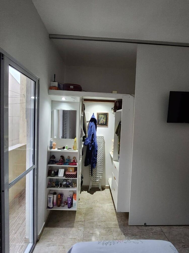 Casa à venda com 2 quartos, 56m² - Foto 4