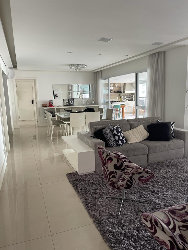 Apartamento à venda com 3 quartos, 256m² - Foto 1