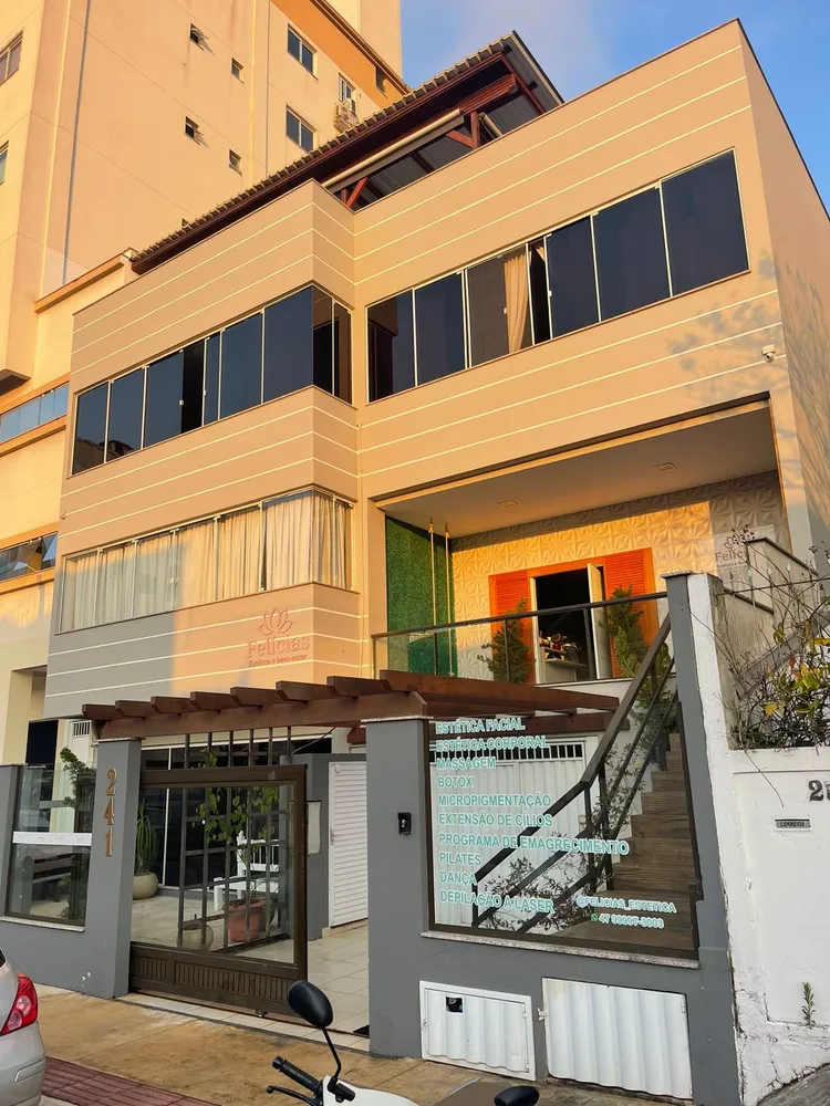 Casa, 4 quartos, 671 m² - Foto 1