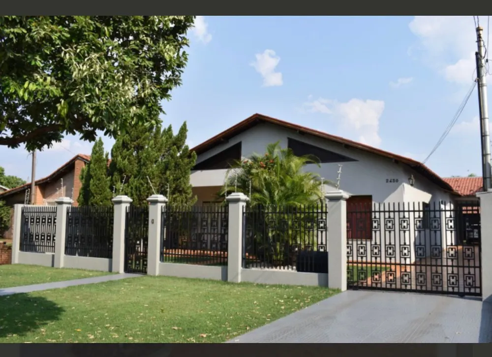 Casa, 4 quartos, 347 m² - Foto 1