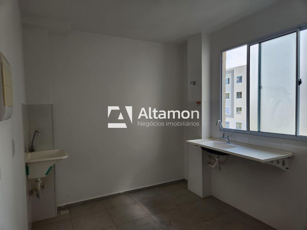 Apartamento para alugar com 2 quartos, 43m² - Foto 4