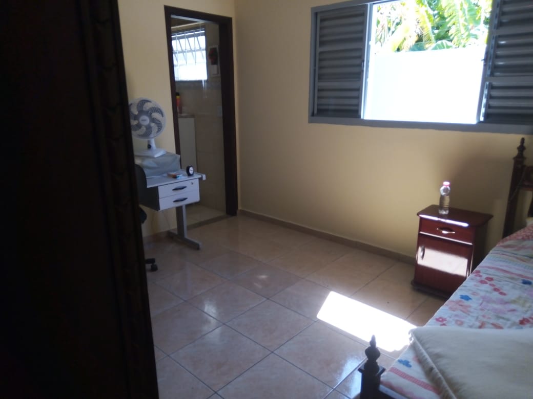 Casa à venda e aluguel com 3 quartos, 200m² - Foto 20