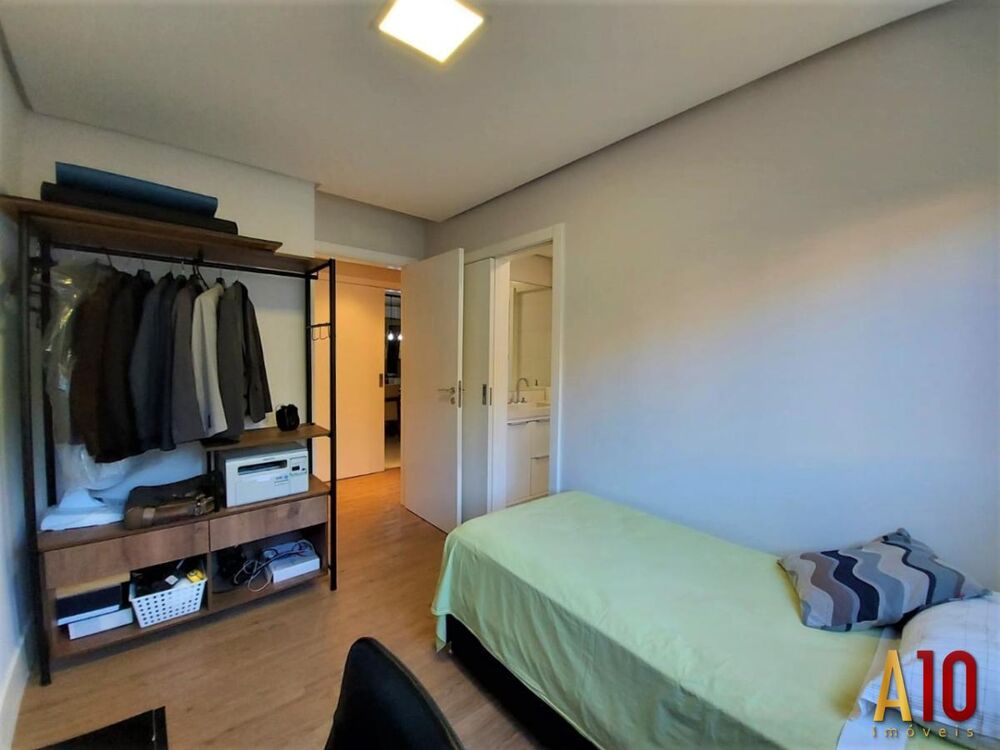Apartamento à venda com 3 quartos, 209m² - Foto 3