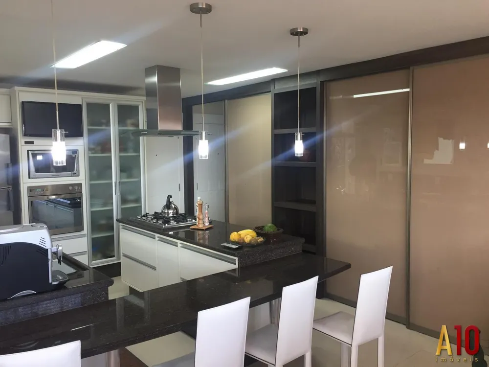 Apartamento, 3 quartos, 252 m² - Foto 11