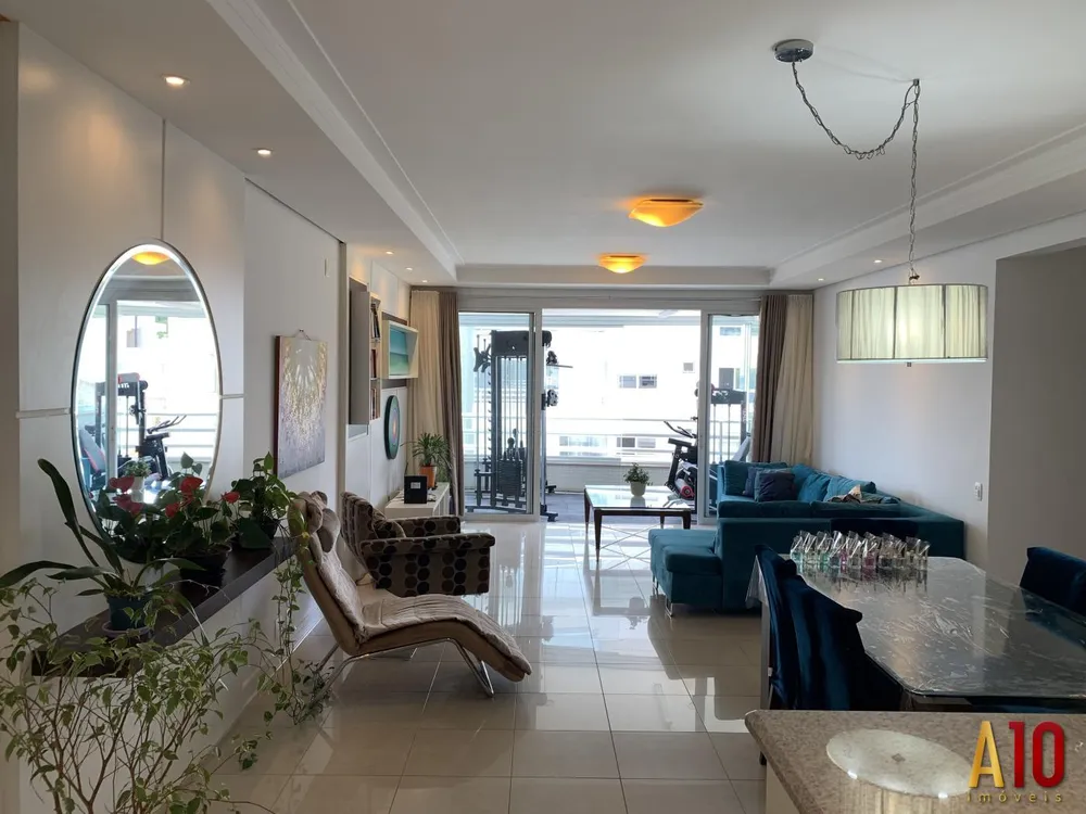 Apartamento, 3 quartos, 156 m² - Foto 1