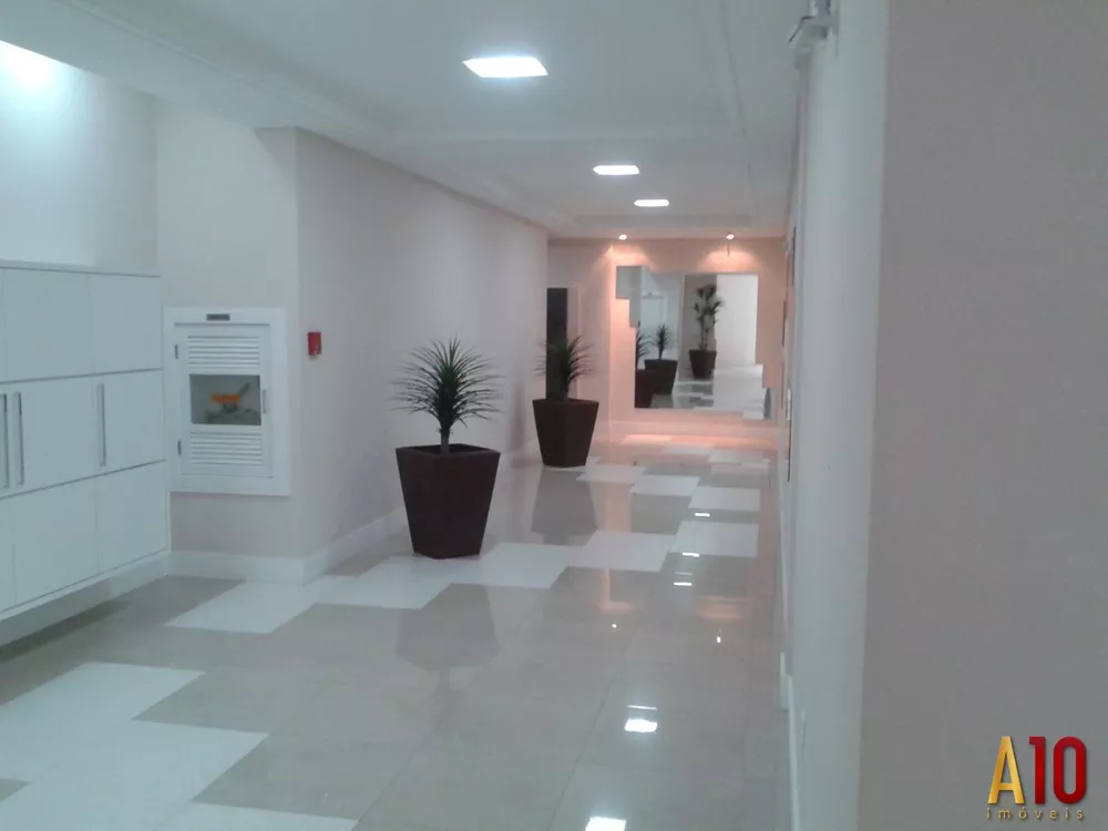 Apartamento à venda com 3 quartos, 112m² - Foto 2