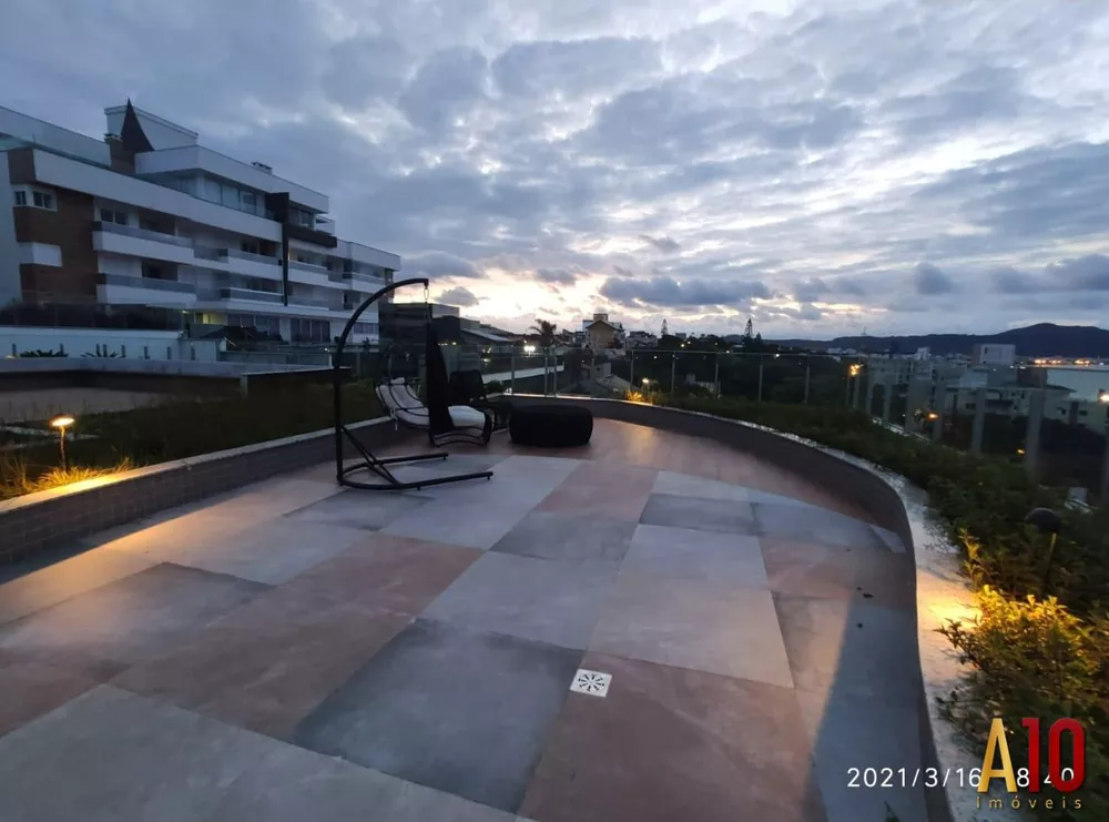 Cobertura, 3 quartos, 211 m² - Foto 3