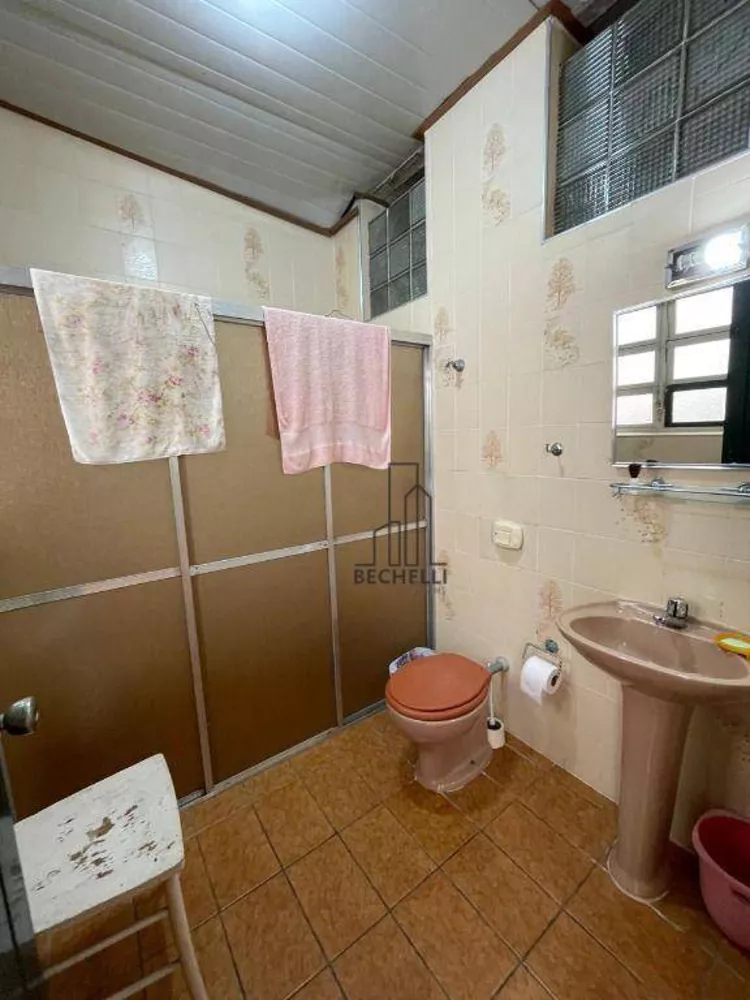 Casa à venda com 6 quartos, 201m² - Foto 2